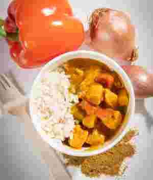 HOT Mega Yummy Chicken Curry, Peppers And Fluffy Rice 10